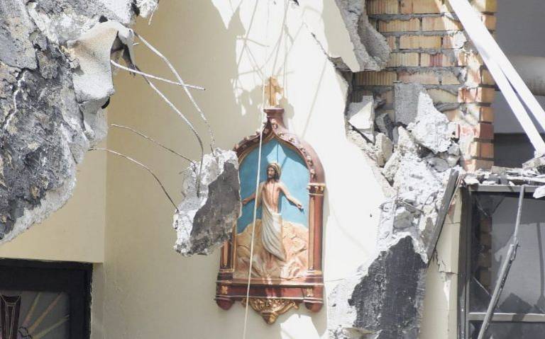 Imagen de Jesucristo resulta intacta tras derrumbe en iglesia de